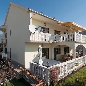 Apartment Corana, Kaštela